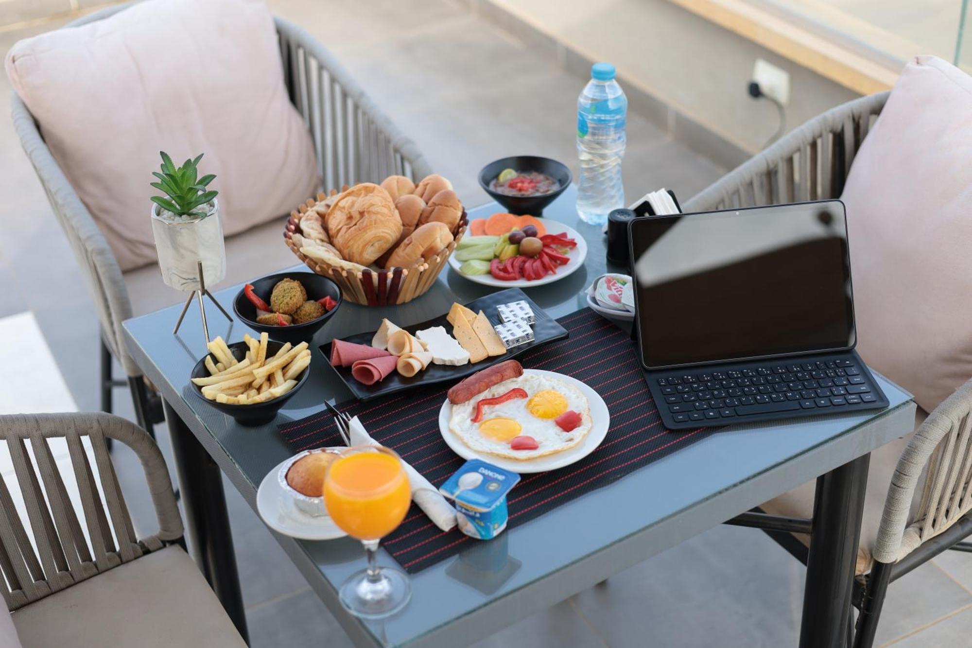 Golden Palm Sunrise Inn Kafret el-Gabal Esterno foto